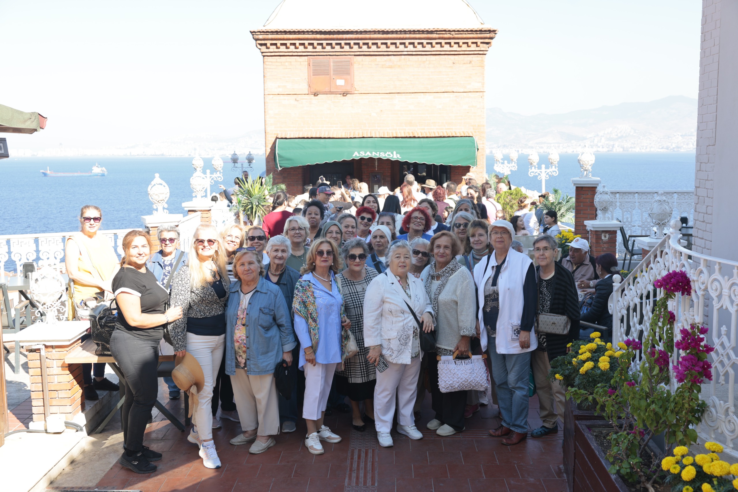 Konak Belediyesi, Dünya Yaşlılar Günü’nü ileri yaştaki Konaklılar için özel