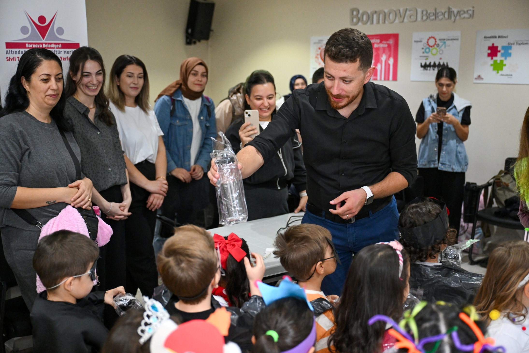 Bornova Belediyesi, çevre farkındalığını artırmak amacıyla velilere yönelik eğitim programı