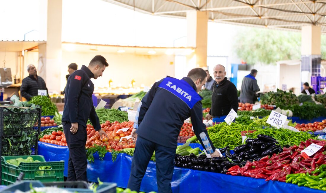 Narlıdere Belediyesi, Kapalı Pazar Yeri’nde fiyat etiketi, düzen ve tartı