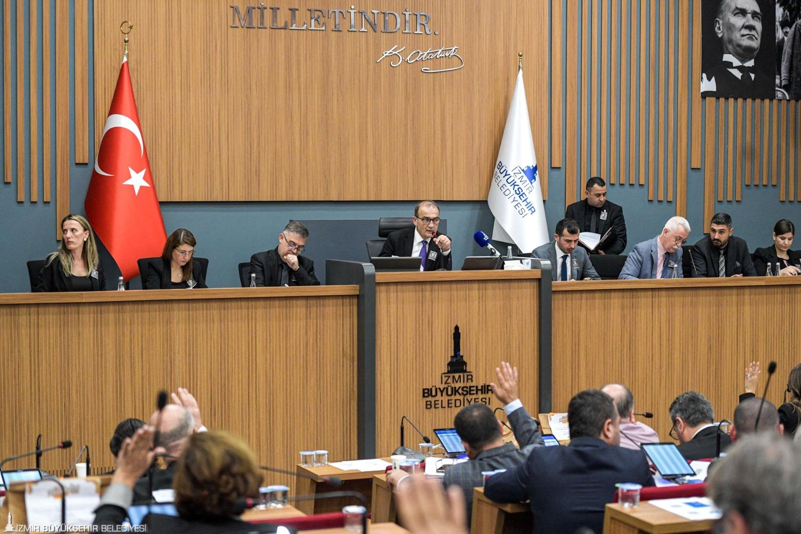 İzmir Büyükşehir Belediyesi kasım ayı olağan meclis toplantılarının birinci birleşiminde