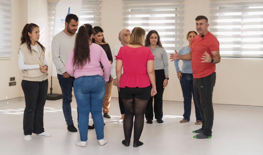 İzmir Büyükşehir Belediyesi ve Herkes İçin Turizm Derneği, görme engelli