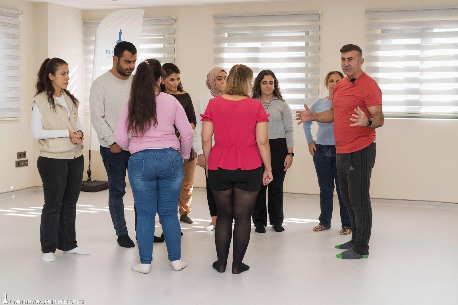 İzmir Büyükşehir Belediyesi ve Herkes İçin Turizm Derneği, görme engelli