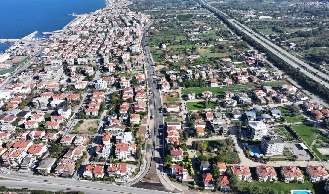 İzmir Büyükşehir Belediyesi'nin Güzelbahçe’de trafik akışını rahatlatacak 75. Yıl Cumhuriyet