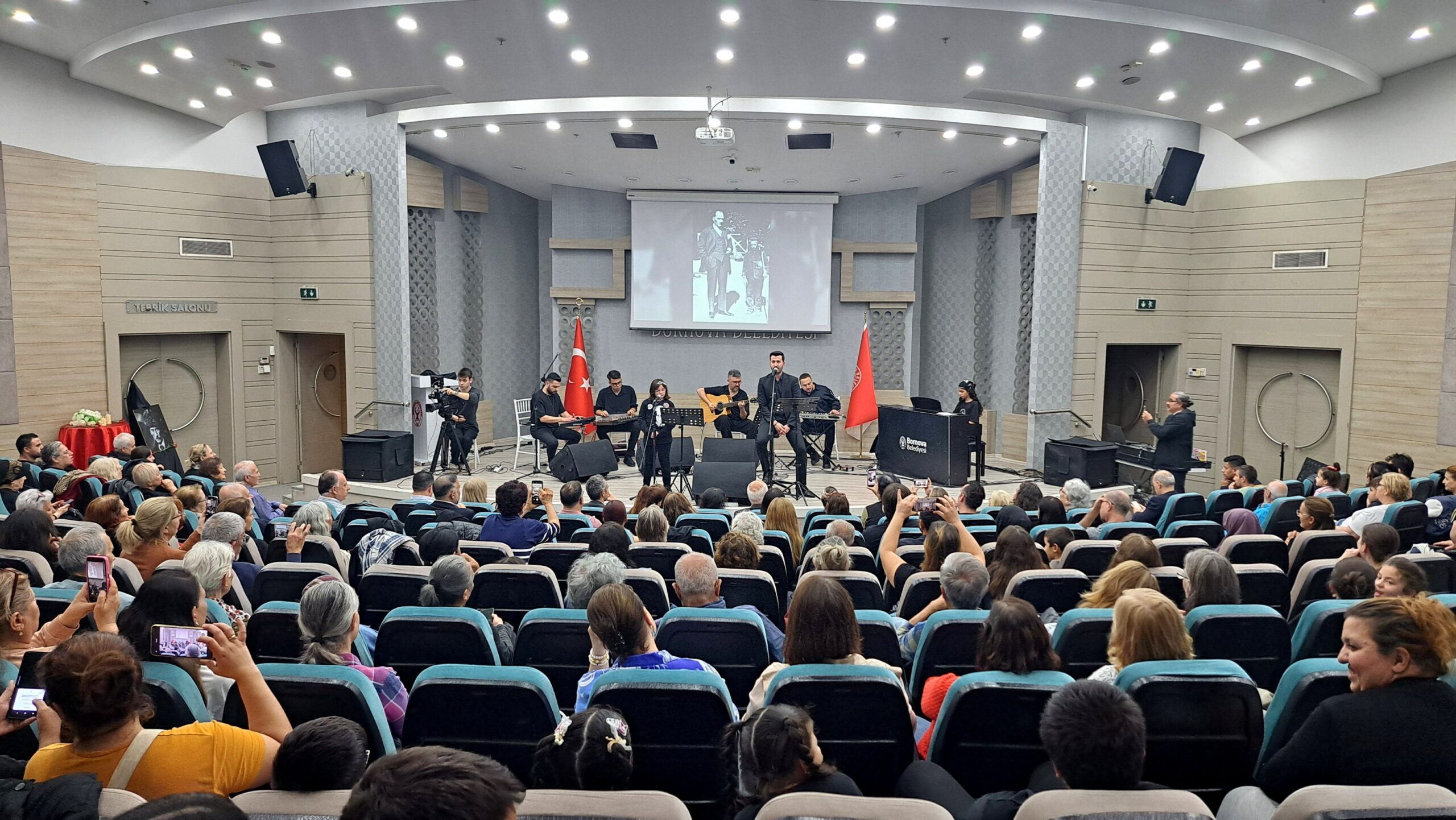 Bornova Belediyesi’nin düzenlediği “10 Kasım Atatürk’ü Anma Özel Dinletisi”, Nevzat