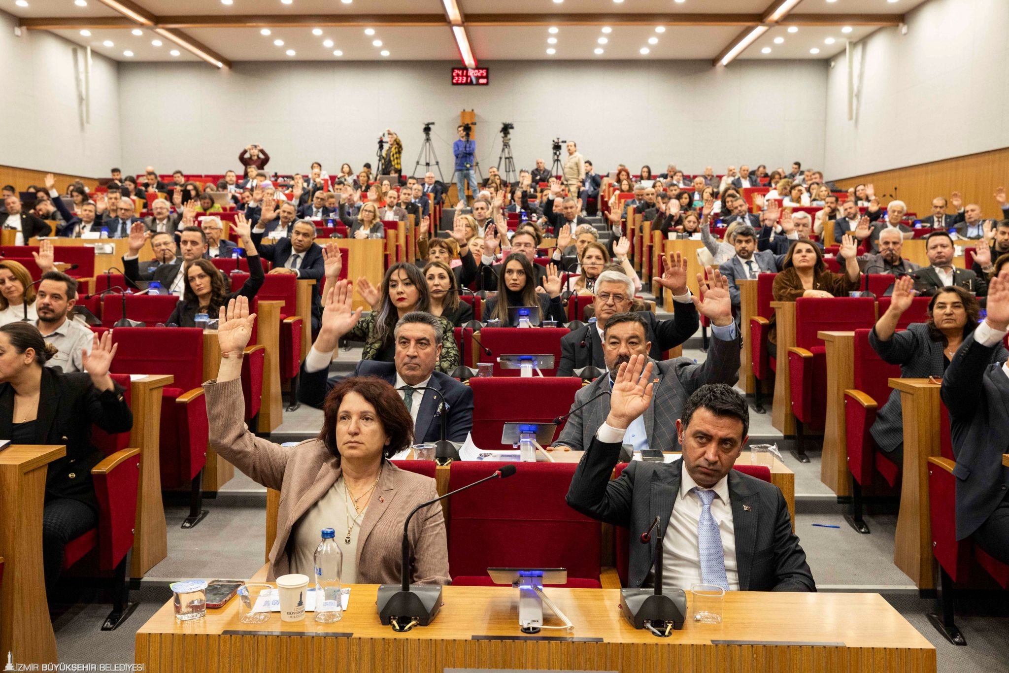 İzmir Büyükşehir Belediyesi’nin 2026 Mali Yılı Bütçesi 110 milyar TL