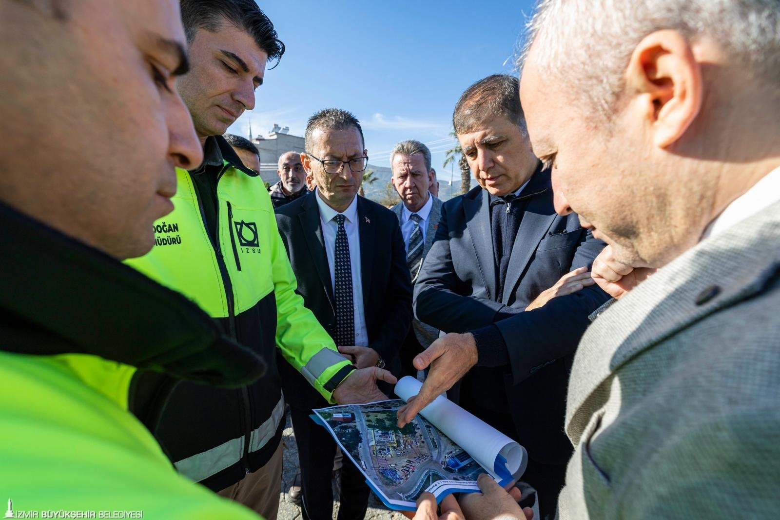 İzmir Büyükşehir Belediye Başkanı Dr. Cemil Tugay, Beydağ’da köy ziyaretleri