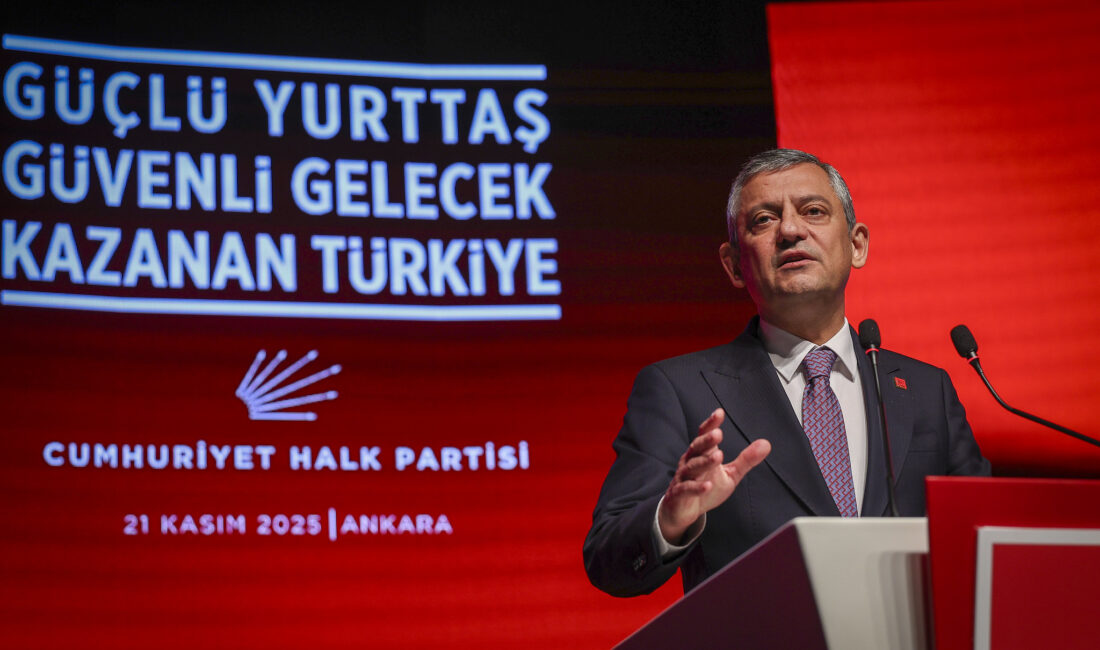 CHP Genel Başkanı Özgür Özel, partisinin yeni Parti Programı Taslağı