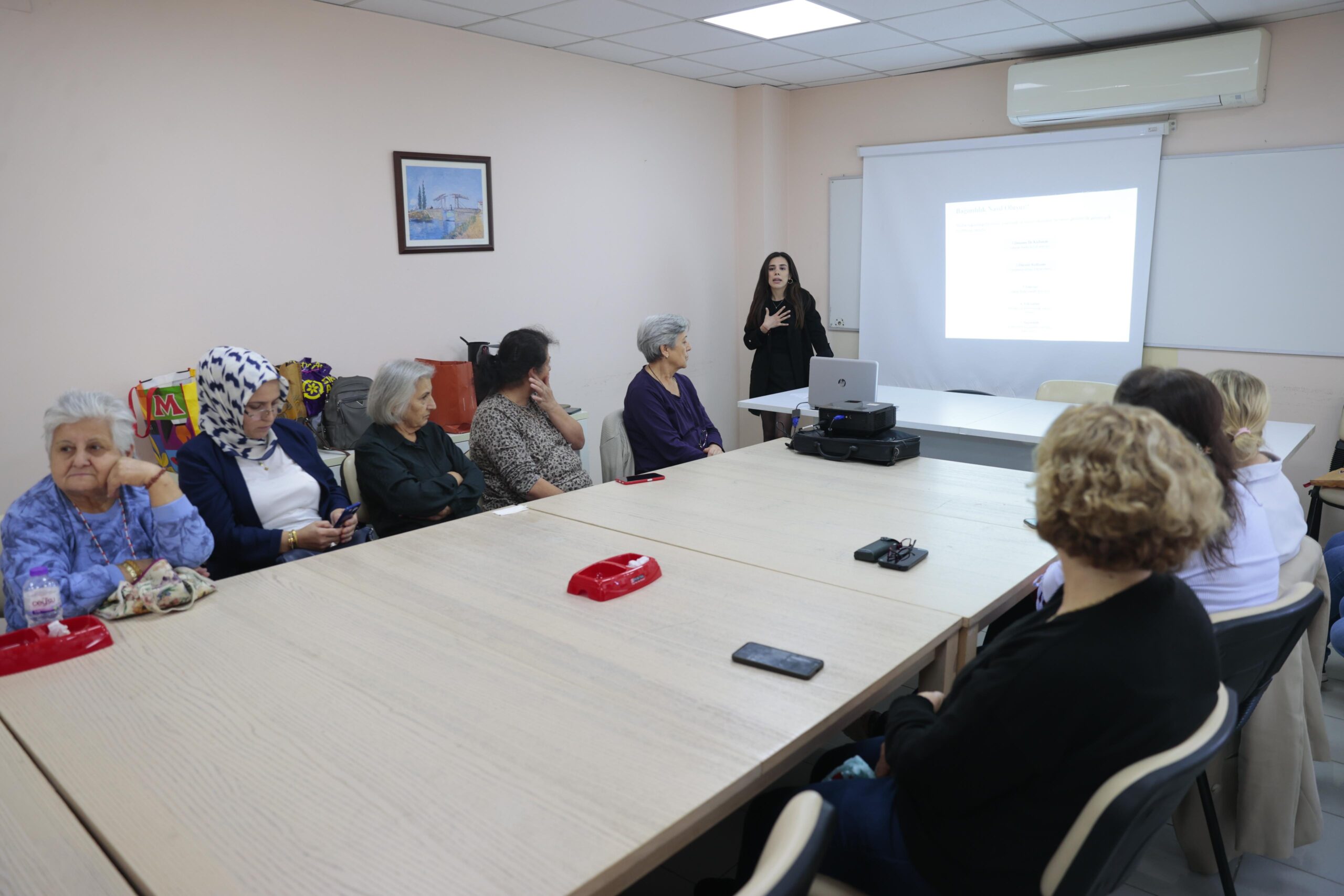Konak Belediyesi, madde bağımlılığına karşı toplumsal farkındalık oluşturmak amacıyla ilçedeki