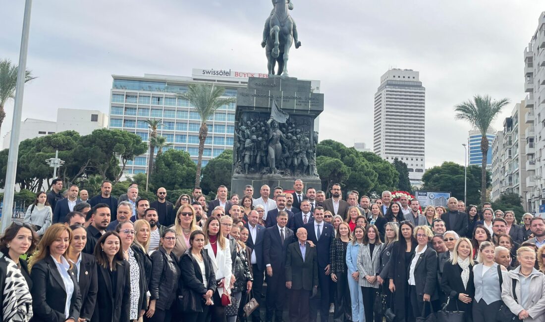 CHP İzmir İl Örgütü, 24 Kasım’da Atatürk Anıtı’nda düzenlediği törenle
