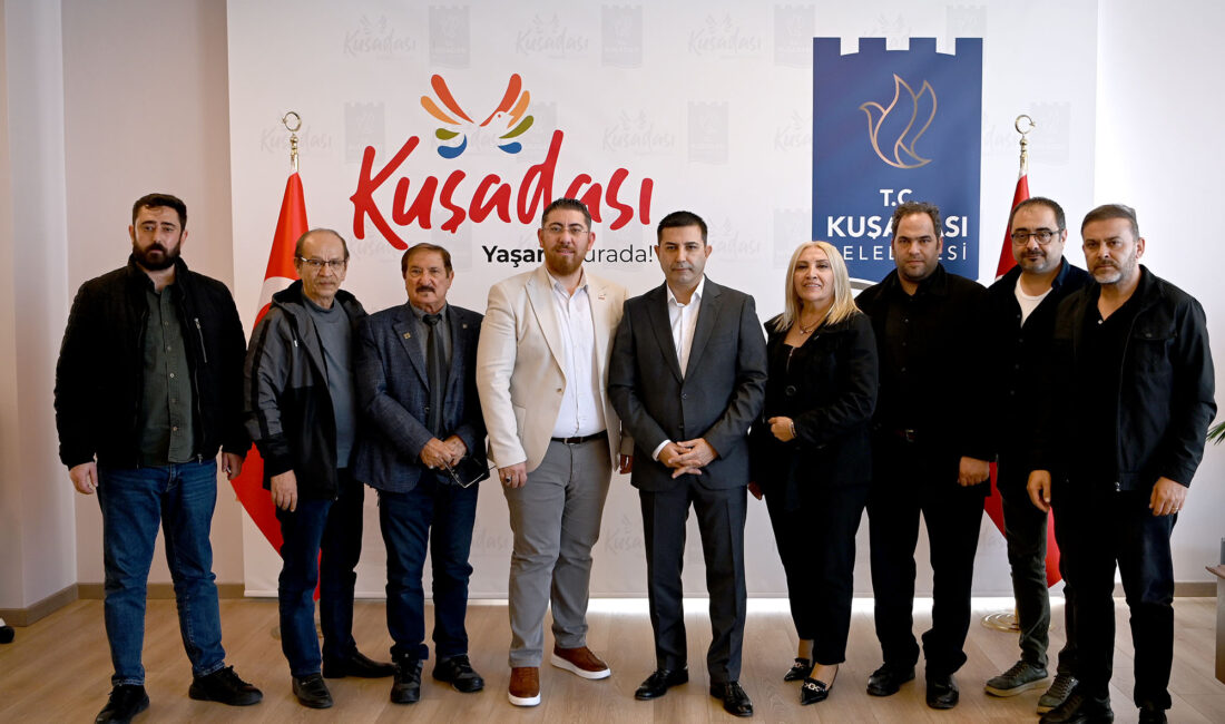 Aydın Büyükşehir Gazeteciler Cemiyeti Başkanı Ümit Özmen ve yönetimi, Kuşadası
