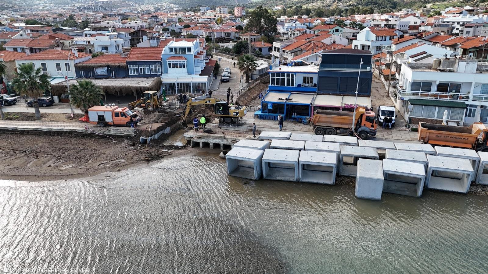 İZSU’nun Şavklı Deresi çıkışında tarihi köprüyü koruyarak yaptığı genişletme ve