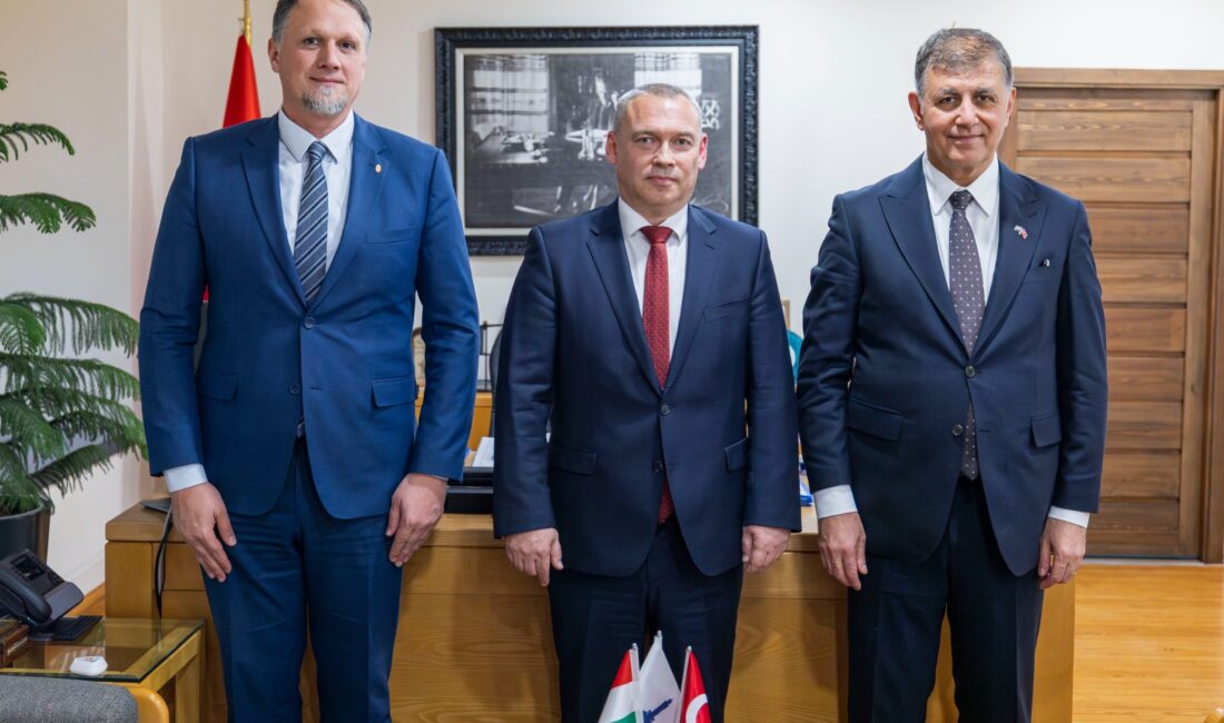 İzmir Büyükşehir Belediye Başkanı Dr. Cemil Tugay, Macaristan’ın İstanbul Başkonsolosu