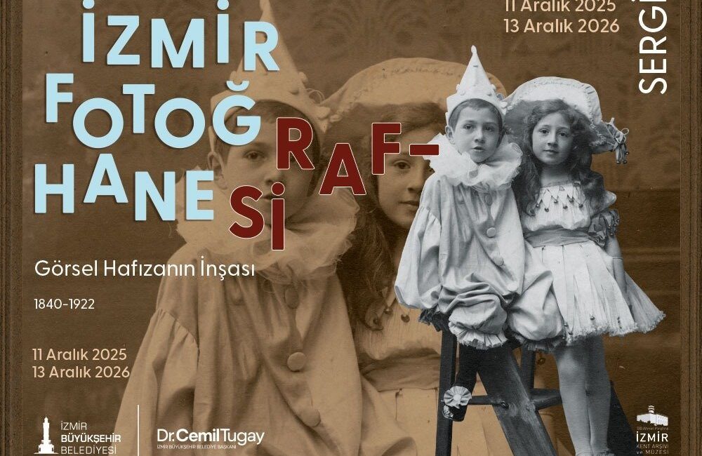 İzmir’in görsel hafızası gün yüzüne çıkıyor: APİKAM’dan kapsamlı fotoğraf tarihi sergisi İzmir Büyükşehir Belediyesi’ne bağlı APİKAM, kentin 80 yılı aşkın fotoğrafçılık