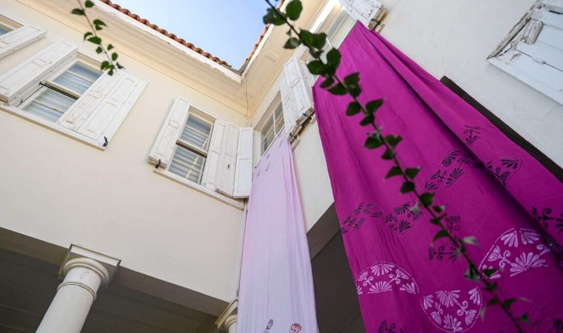 İzmir Büyükşehir Belediyesi, “Basmane’de Yeniden Basma Atölyesi” projesiyle kentin tarihi