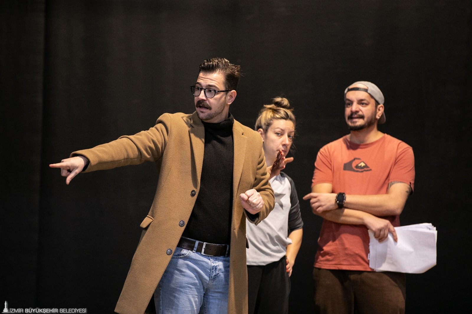 İzmir Şehir Tiyatroları, aile tiyatrosu formatında hazırlanan “Don Kişot: Çağdaş