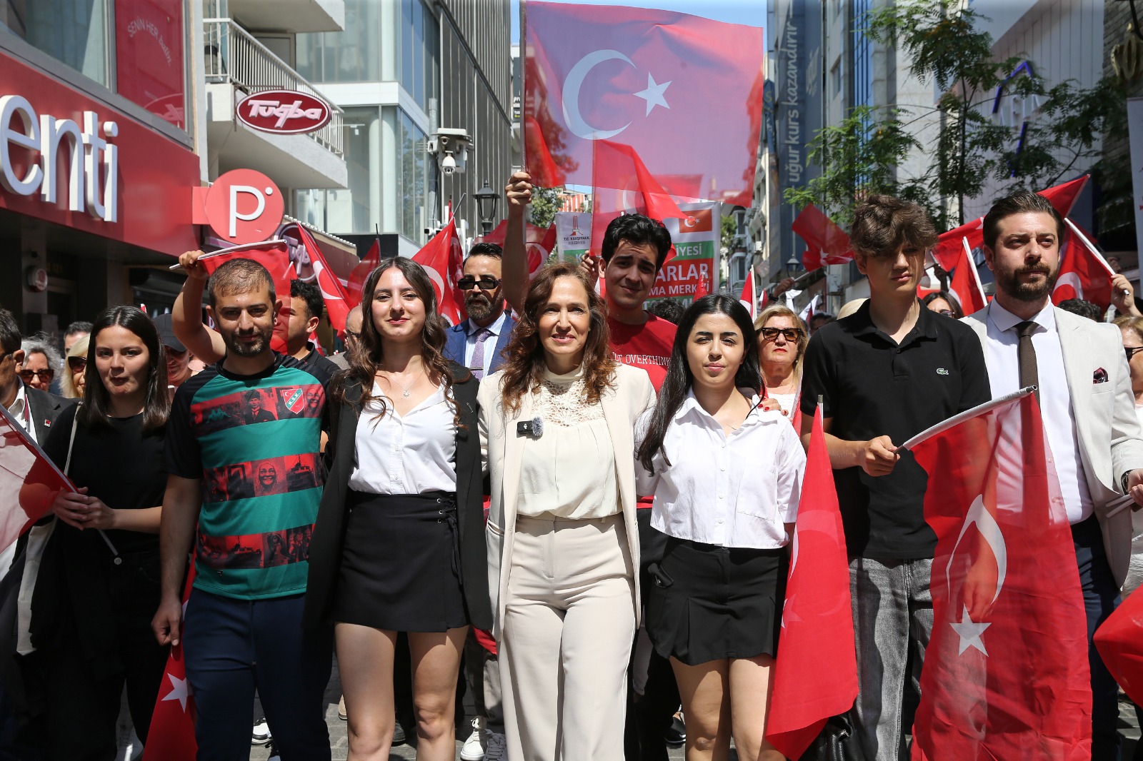 Karşıyaka Belediyesi, 19 Aralık Dünya Karşıyakalılar Günü’nde Bostanlı Uğur Mumcu