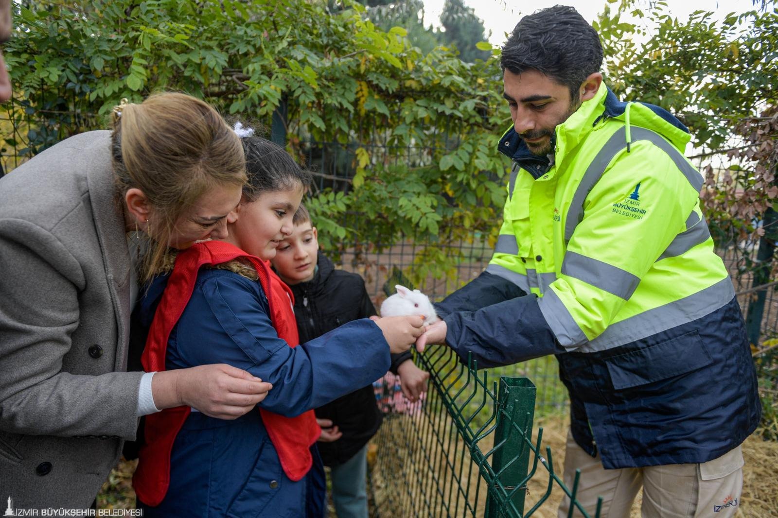 İzmir Büyükşehir Belediyesi’nin altı hafta süren “Patili Dostumuz” projesi tamamlandı.