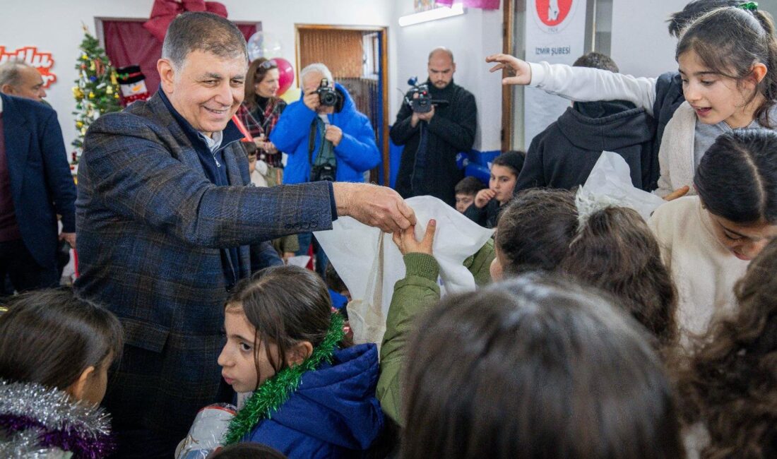 İzmir Büyükşehir Belediyesi ve Türk Kadınlar Birliği’nin düzenlediği yeni yıl