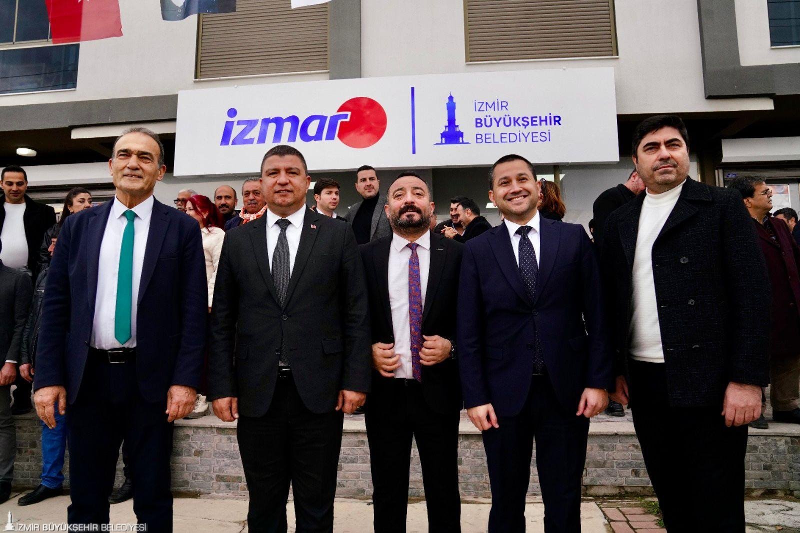 İzmir Büyükşehir Belediyesi’nin uygun fiyatlı, sağlıklı ve güvenilir gıdayı yurttaşlarla