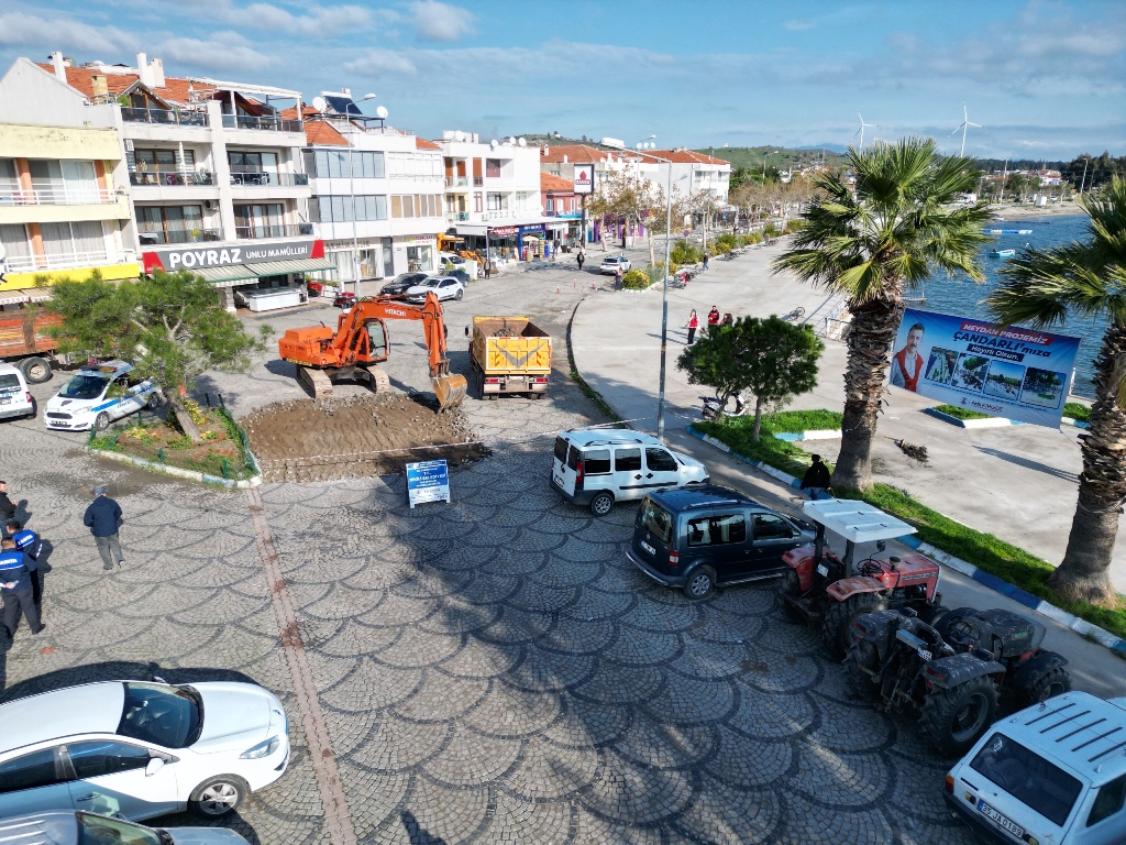 Dikili Belediyesi, Çandarlı’nın estetik ve sosyal ihtiyaçlarını karşılayacak kapsamlı Meydan