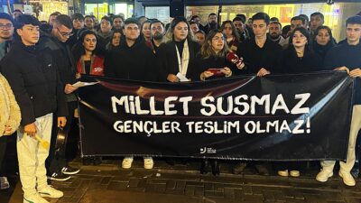CHP İzmir İl Gençlik Kolları, asgari ücret protestosunda tutuklanan CHP