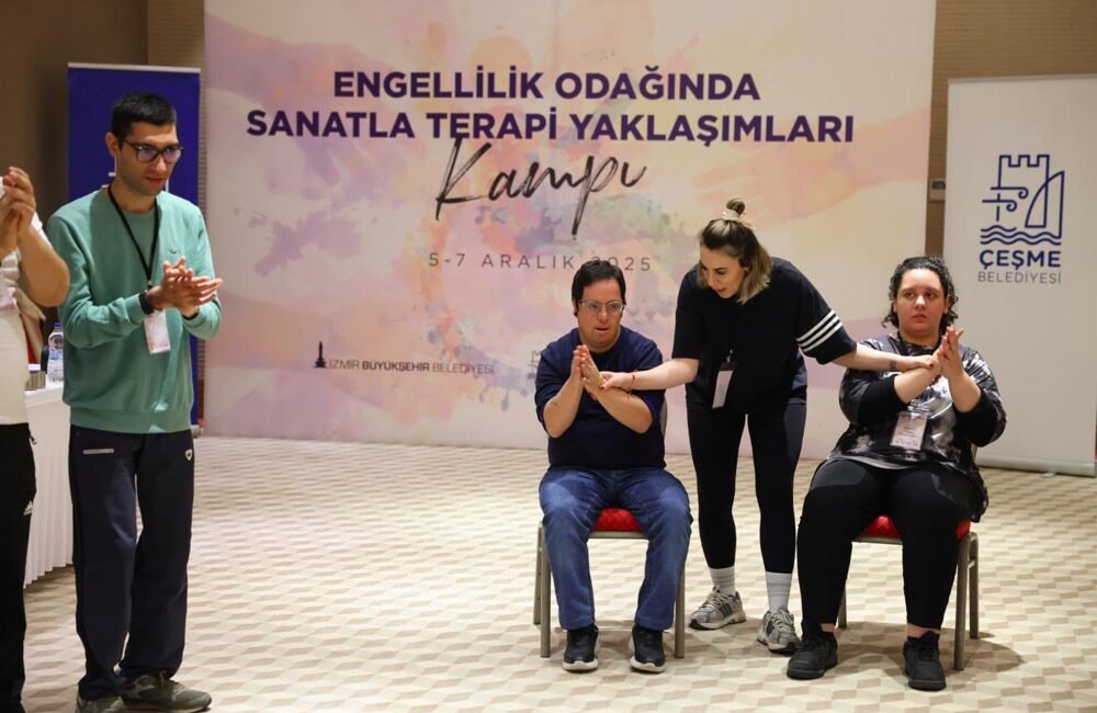 Çeşme Belediyesi ile İzmir Büyükşehir Belediyesi iş birliğinde düzenlenen “Engellilik