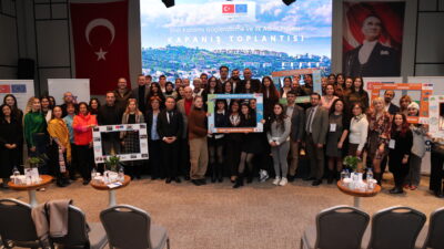 Foça’da uygulanan “Sivil Katılımı Güçlendirme ve İlk Adım Projesi”, kapanış