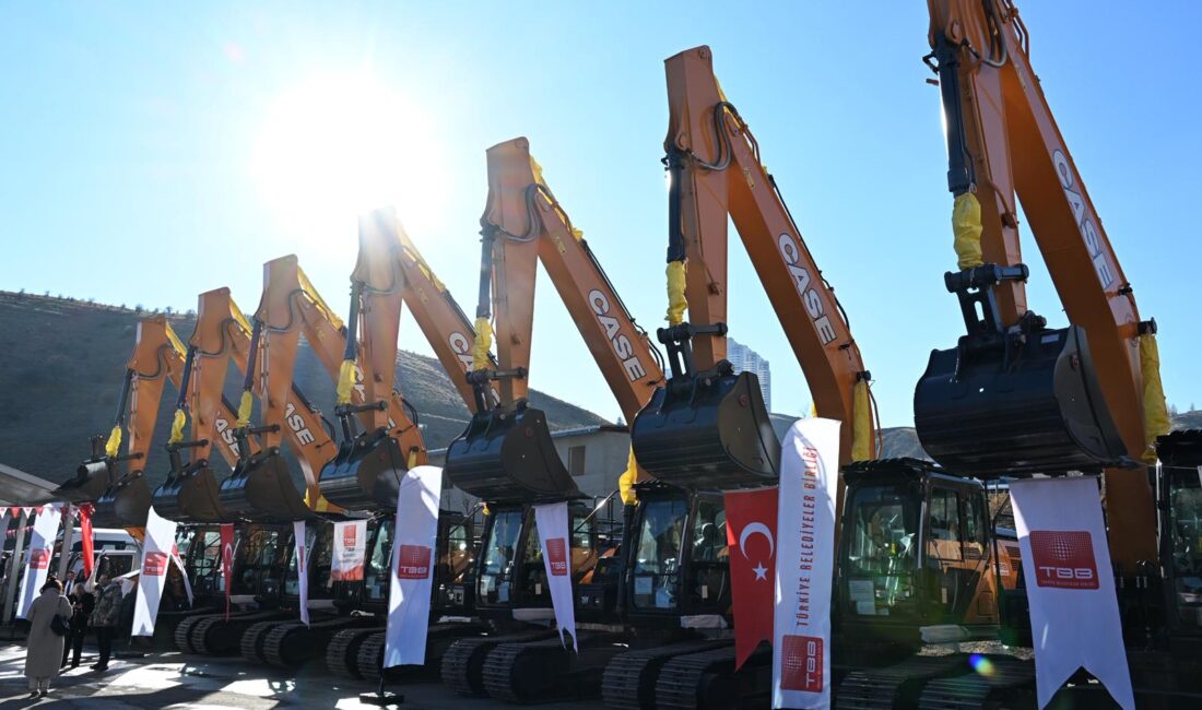 Türkiye Belediyeler Birliği tarafından Karabağlar Belediyesi’ne hibe edilen 22 tonluk