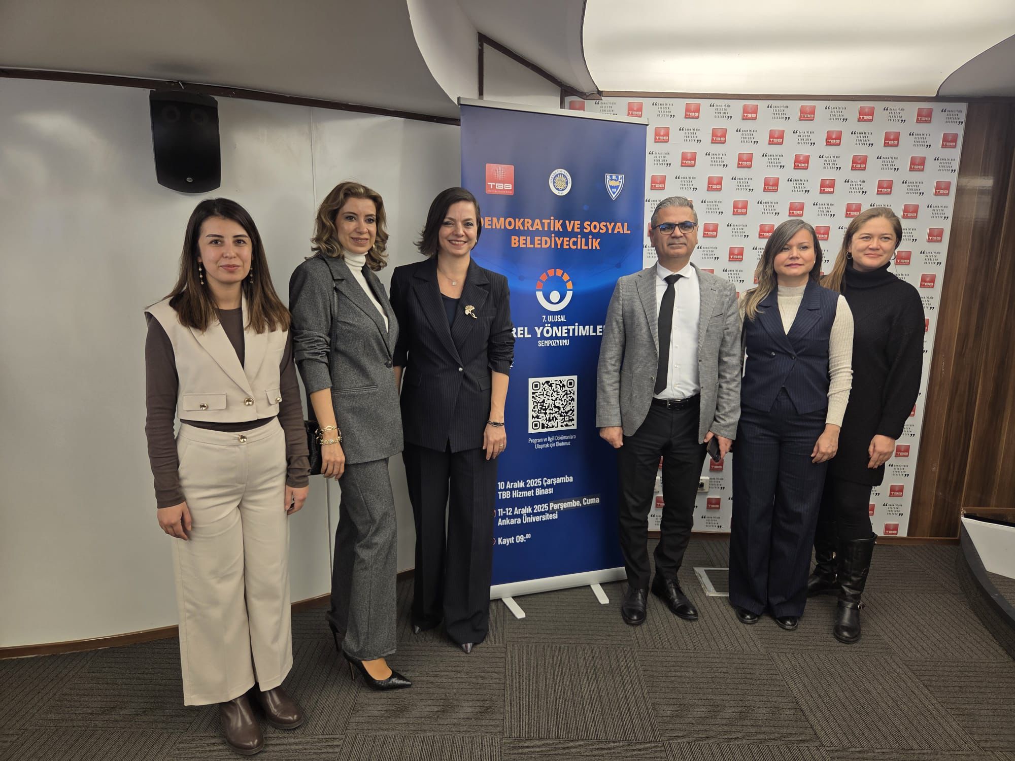 Türkiye Belediyeler Birliği’nin 7. Ulusal Yerel Yönetimler Sempozyumu’nda Karabağlar Belediyesi’nin