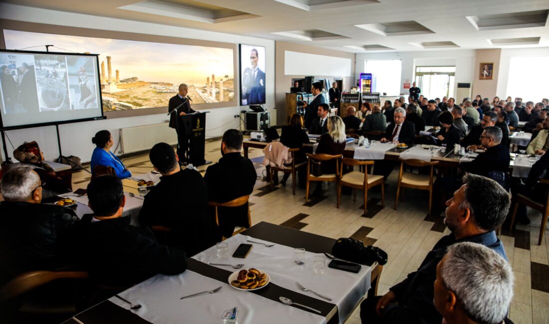 Bergama Belediyesi, ilçede görev yapan 137 muhtarla bir araya gelerek