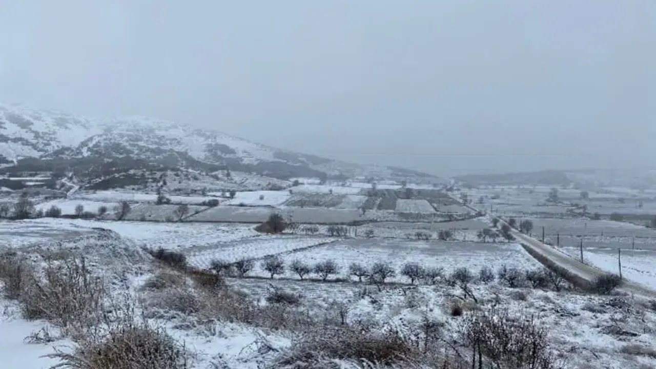 Rusya ve İzlanda üzerinden gelen soğuk hava dalgası İzmir’de sıcaklıkları