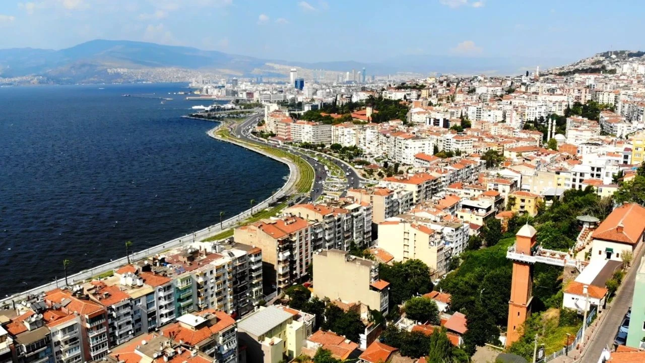 Kasım ayında İzmir’de kira fiyatları yıllık bazda yüzde 4 azalırken,