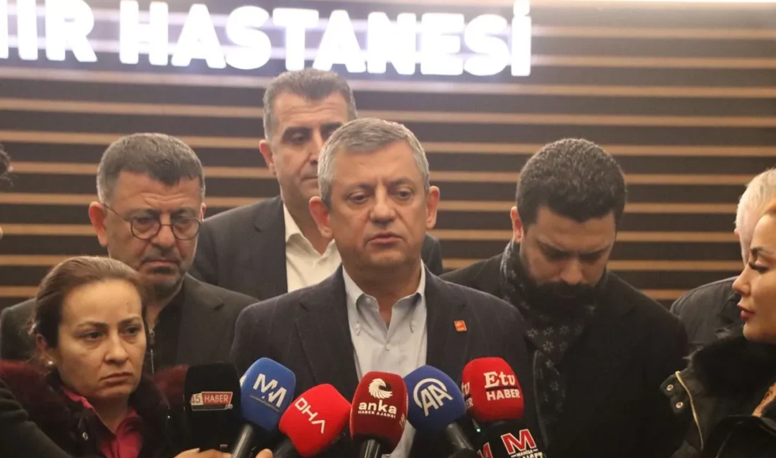Özel’den Durbay’a yürek yakan veda: Bu acıya dayanmak çok zor CHP Genel Başkanı Özgür Özel, kolon kanseri nedeniyle hayatını kaybeden