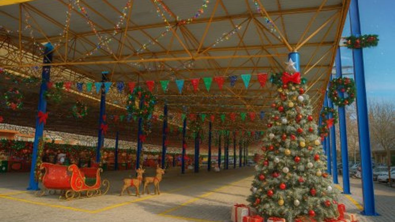 Seferihisar Belediyesi’nin hazırladığı yeni yıl programı, çocuklardan büyüklerimize her kesime