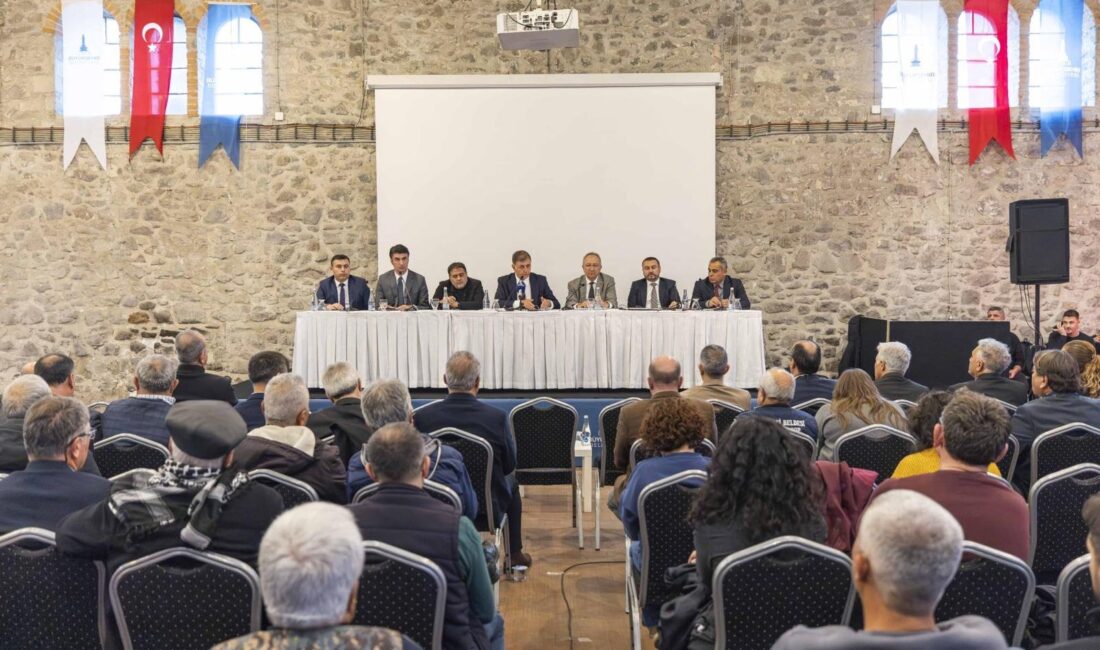 İzmir’de derinleşen su krizi Sulama Kooperatifleri Toplantısı’nda ele alındı. Başkan