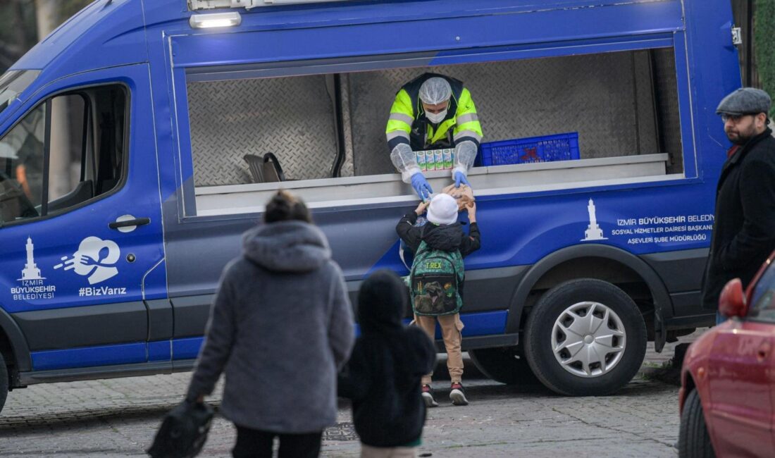 İzmir Büyükşehir Belediyesi, dezavantajlı mahallelerdeki ilkokullarda hafta içi her sabah