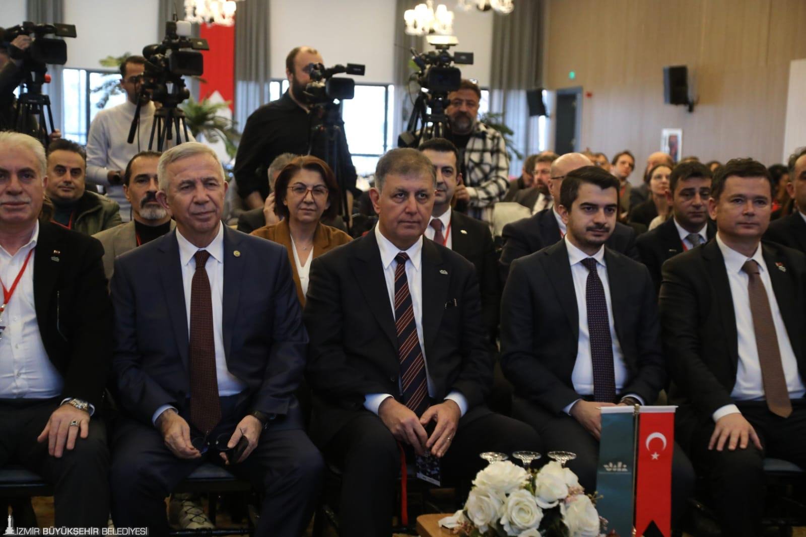 Sağlıklı Kentler Birliği Başkanı Dr. Cemil Tugay, afet yönetiminin hazırlık,