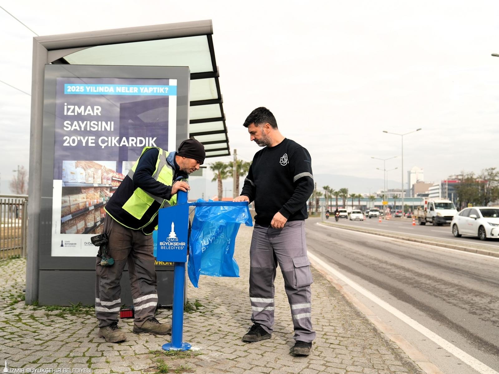 İzmir Büyükşehir Belediye Başkanı Dr. Cemil Tugay’ın halkın günlük yaşamını