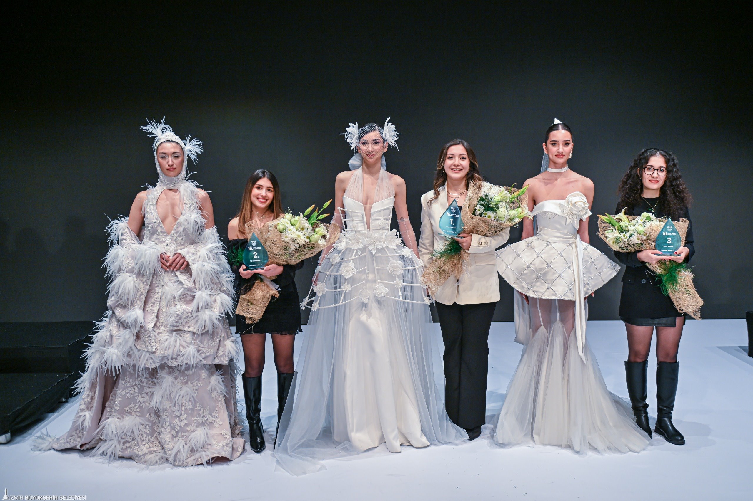 IF Wedding Fashion İzmir kapsamında düzenlenen 16. Gelinlik Tasarım Yarışması’nda,
