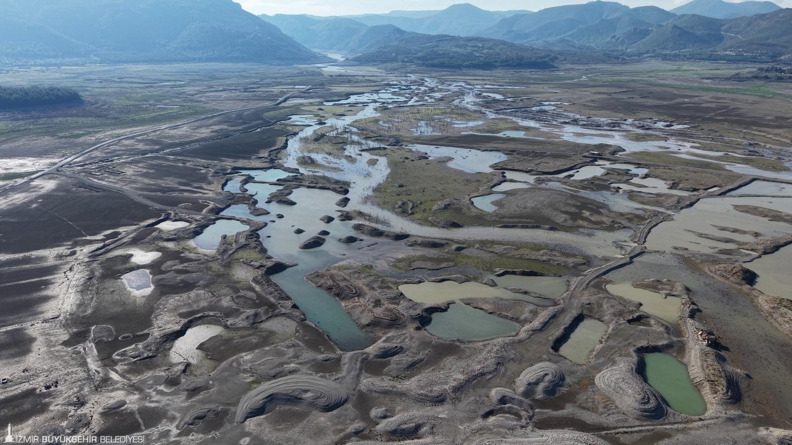 İZSU Genel Müdürlüğü, kuraklık riskine karşı mevcut suyun verimli kullanımıyla