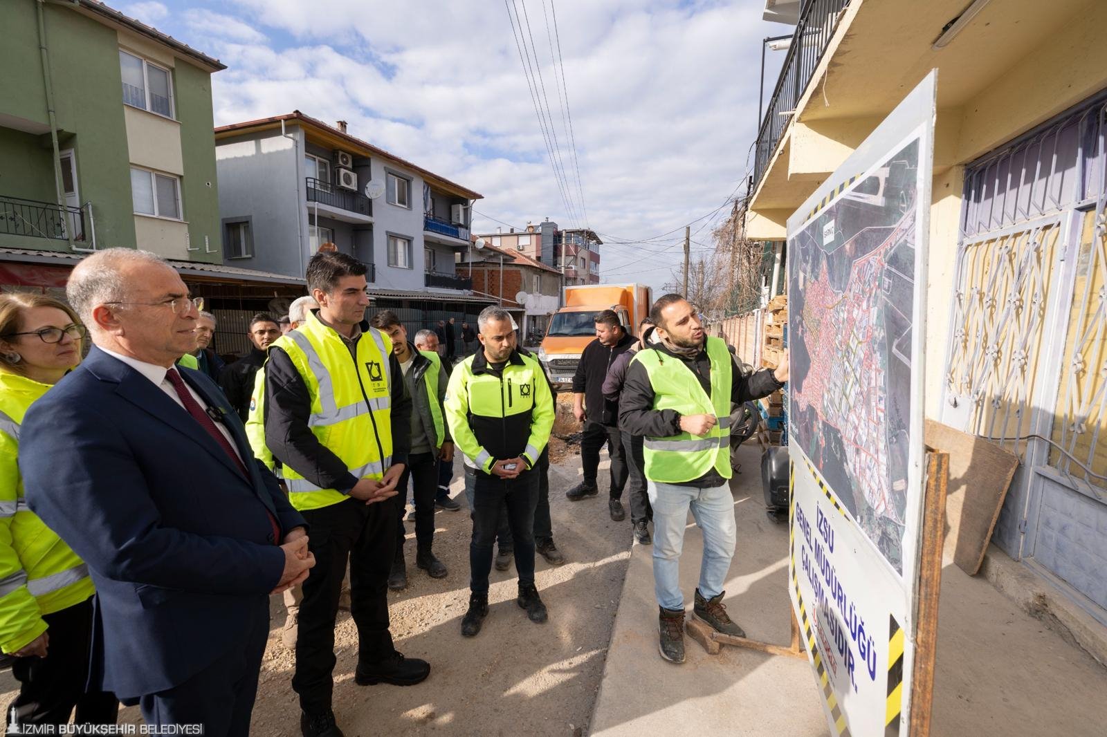 İZSU’nun Gaziemir Sarnıç’ta başlattığı 205 milyon liralık içme suyu altyapı