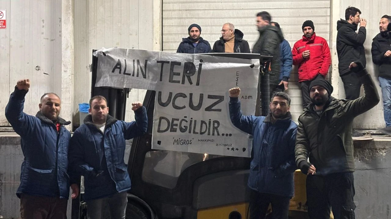  İzmir’in Torbalı ilçesindeki Migros deposunda çalışan yaklaşık 700 işçinin