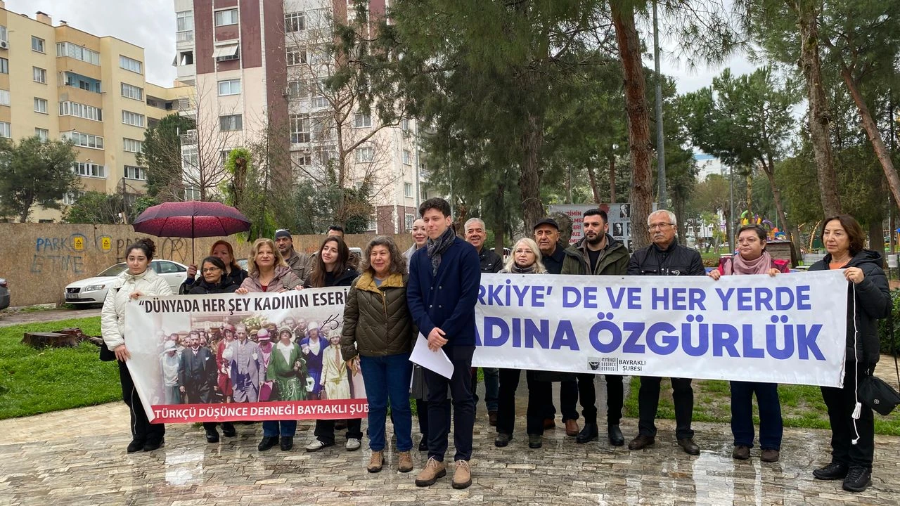Atatürkçü Düşünce Derneği (ADD) Bayraklı Şubesi, kurucu genel başkanı Prof.