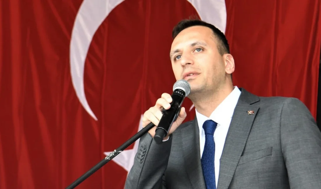 İzmir Büyükşehir Belediye Meclisi AKP Grup Sözcüsü Uğur İnan Atmaca,