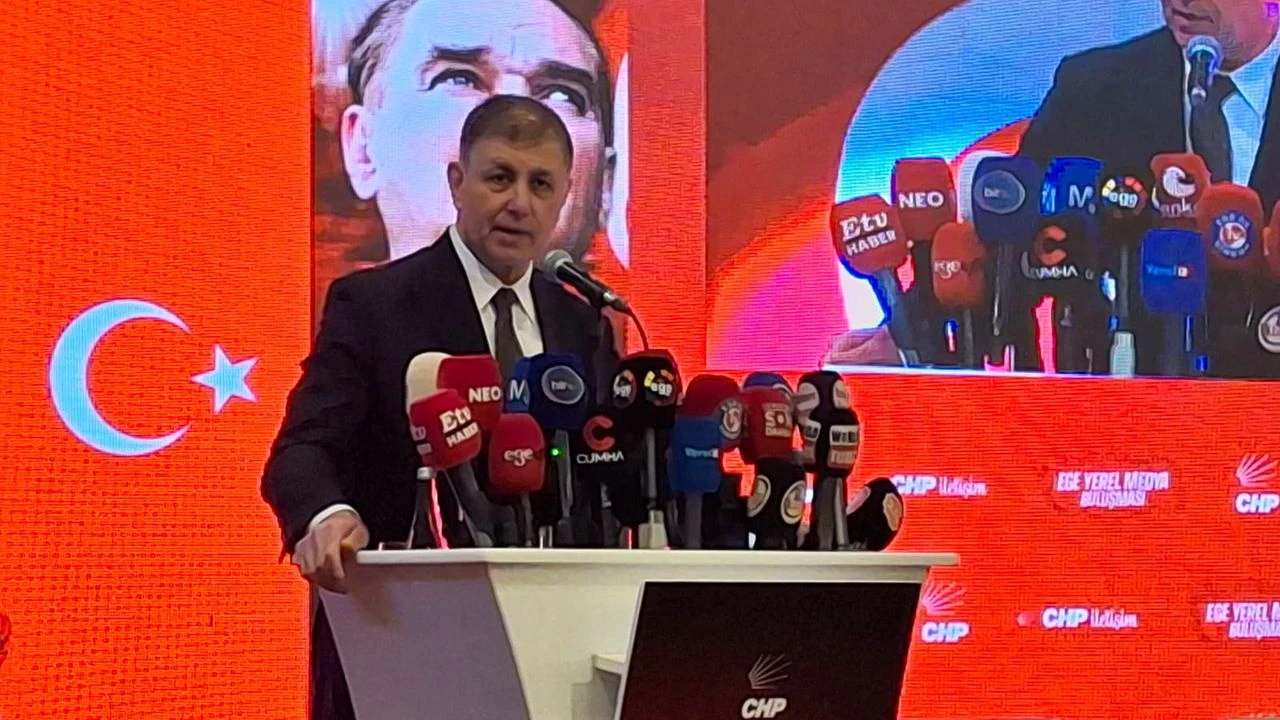 CHP’nin 10 Ocak Çalışan Gazeteciler Günü kapsamında İzmir’de düzenlediği Ege