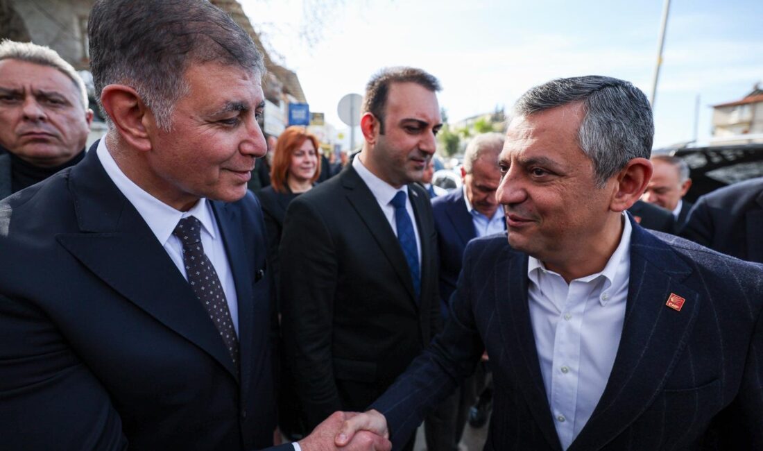 CHP Genel Başkanı Özgür Özel ile İzmir Büyükşehir Belediye Başkanı