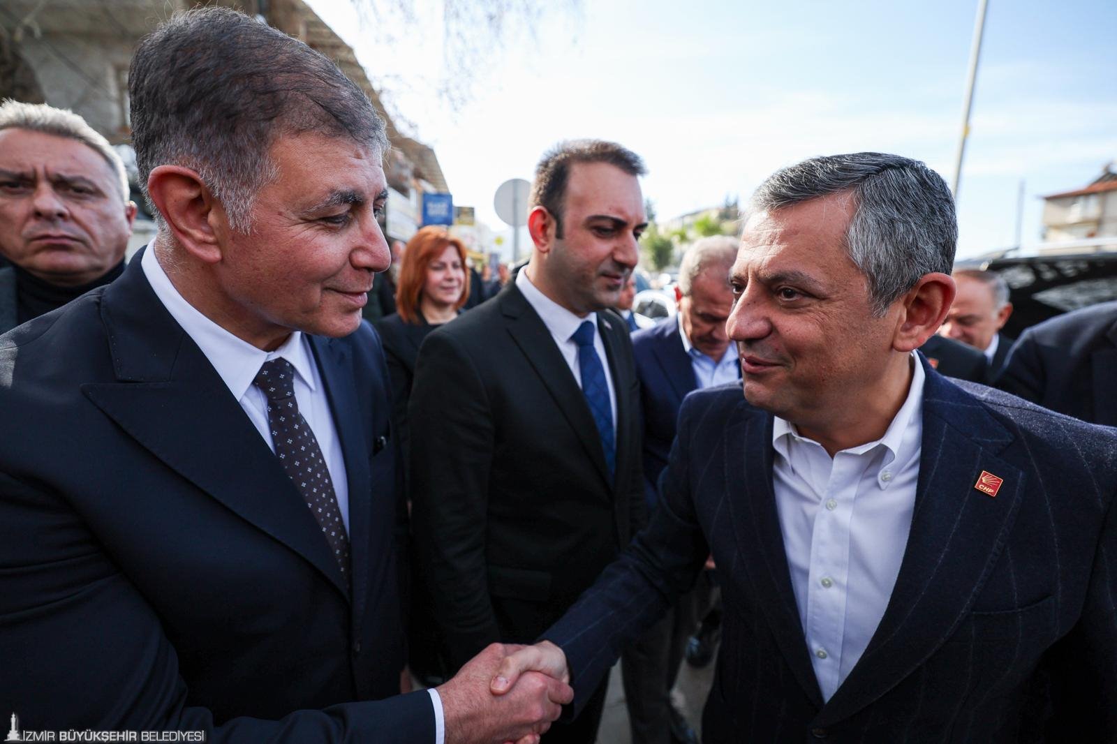 CHP Genel Başkanı Özgür Özel ile İzmir Büyükşehir Belediye Başkanı