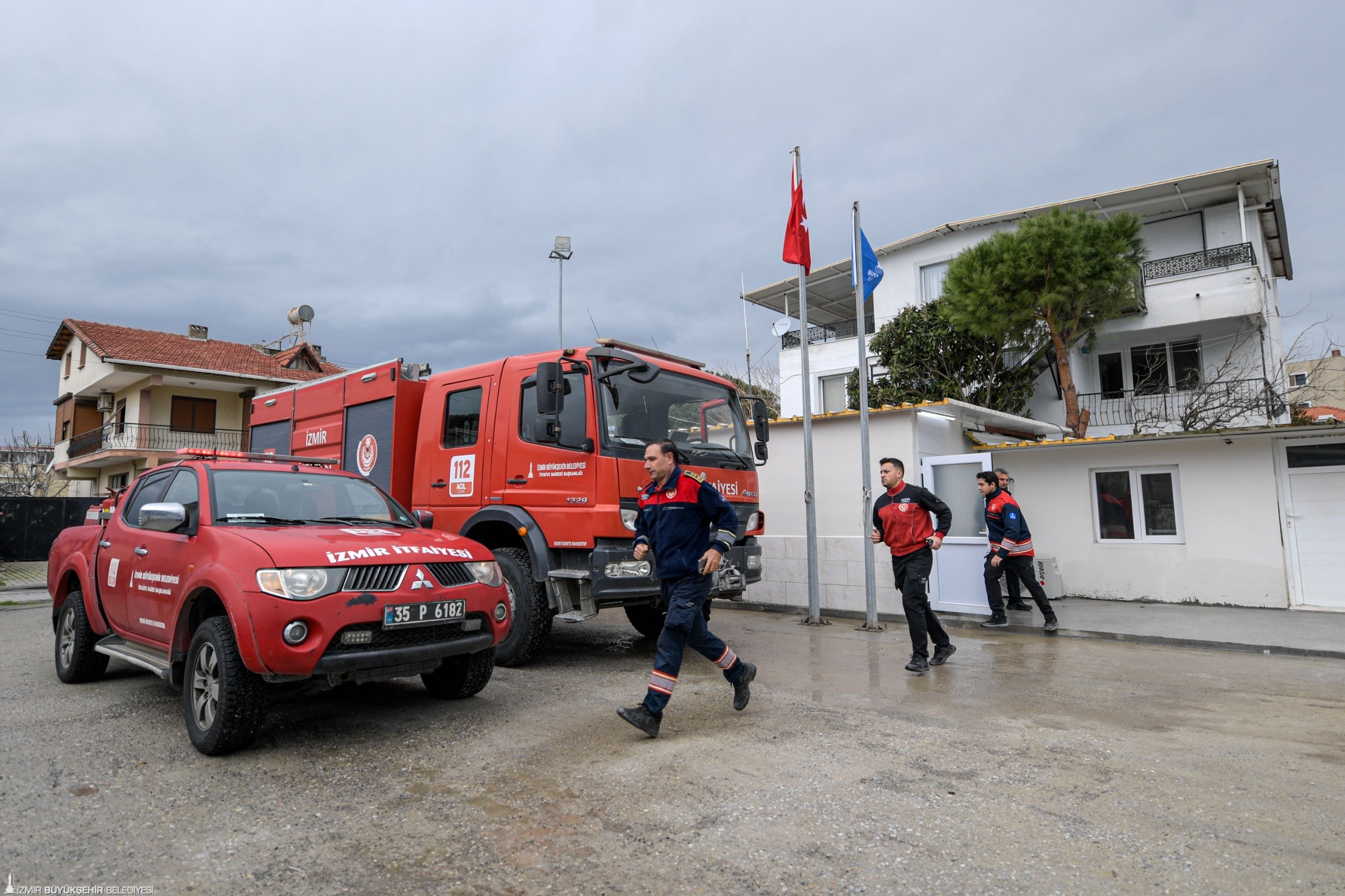 İzmir Büyükşehir Belediyesi’nin 63’üncü itfaiye istasyonu Şakran’da faaliyete başladı. Aliağa