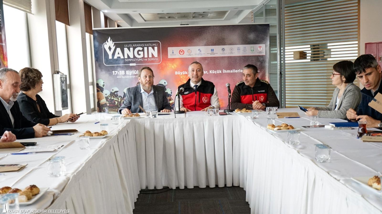 İzmir Büyükşehir Belediyesi ve meslek odalarının iş birliğiyle 17-18 Eylül’de