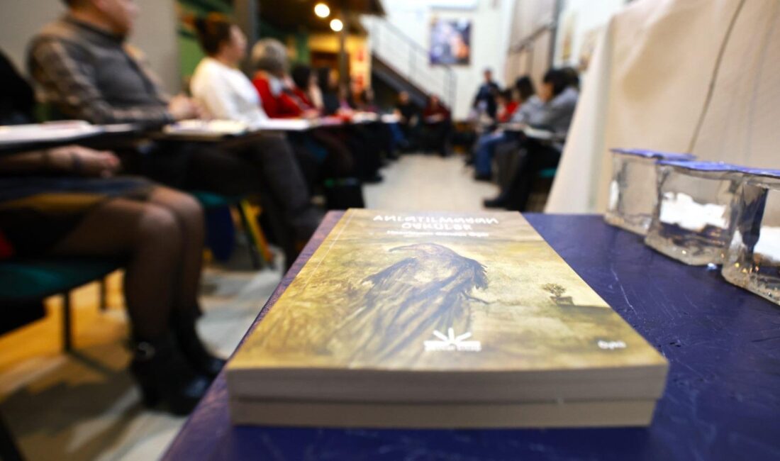 İzmir’de “Anlatılmayan Öyküler Müzikli Yazarlık Atölyesi”nin 4. dönemi başladı İzmir Büyükşehir Belediyesi Ahmed Adnan Saygun Sanat Merkezi’nde düzenlenen “Anlatılmayan